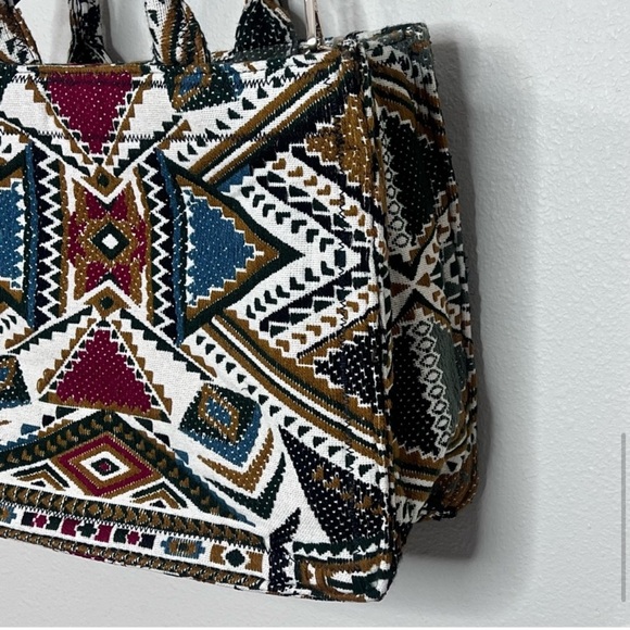 Zara Multicolor Geometric Pattern Bag - Picture 10 of 13